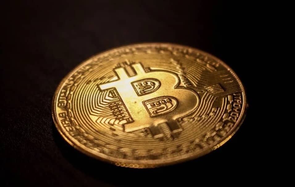 A bitcoin aranyba érdemes befektetni